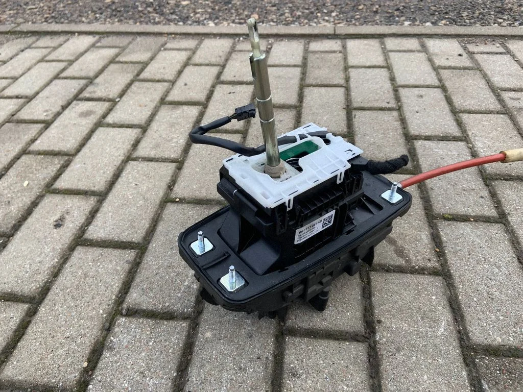 Gear selector mechanism 8K1713041AB
