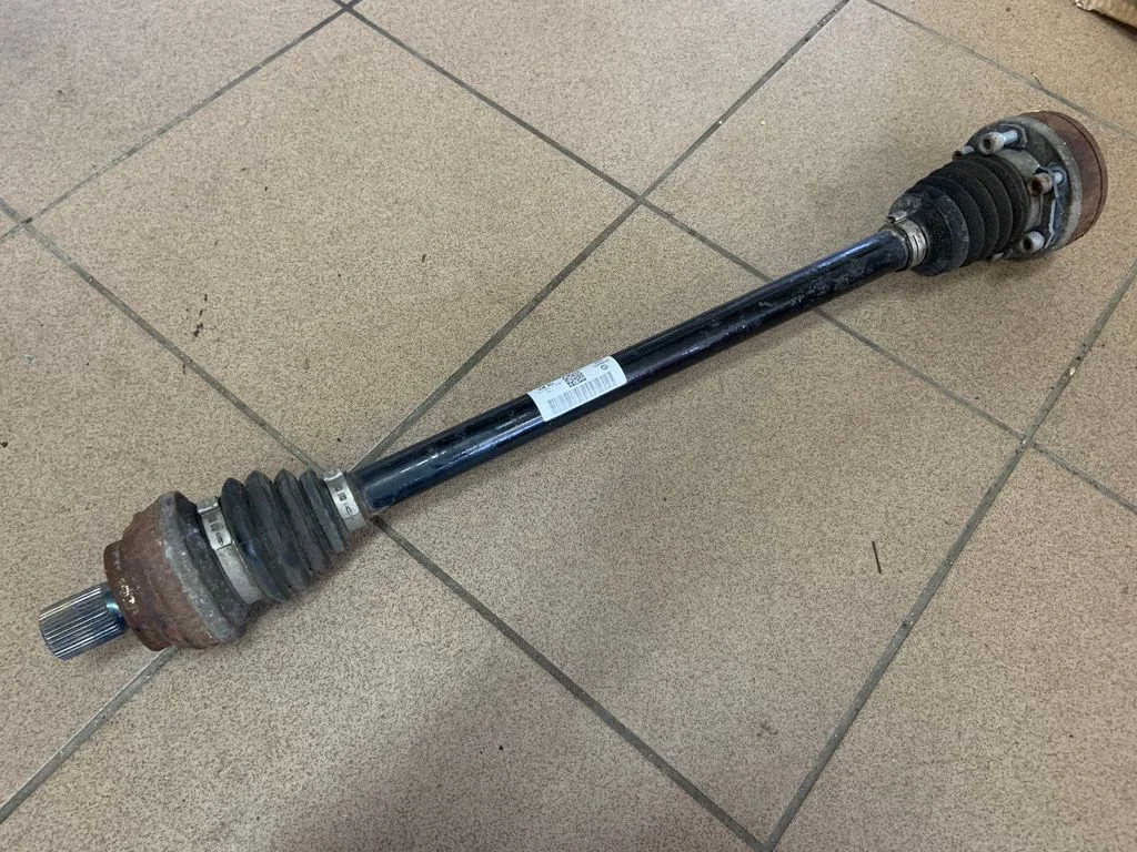 Rear driveshaft 5Q0501204A