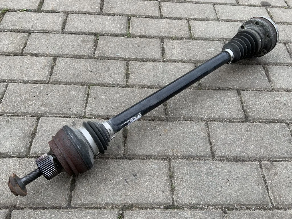 Rear driveshaft 8R0501203C