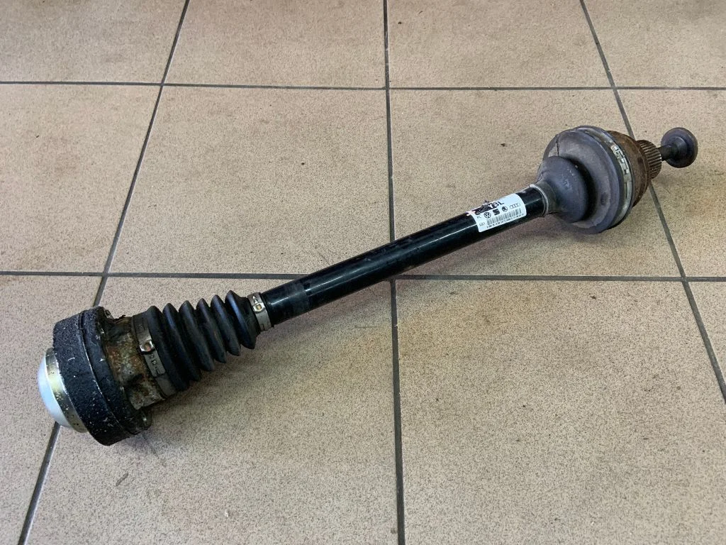 Rear driveshaft 8K0501203L