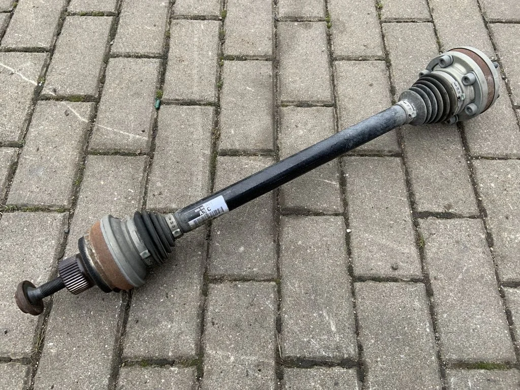 Rear driveshaft 8R0501203C