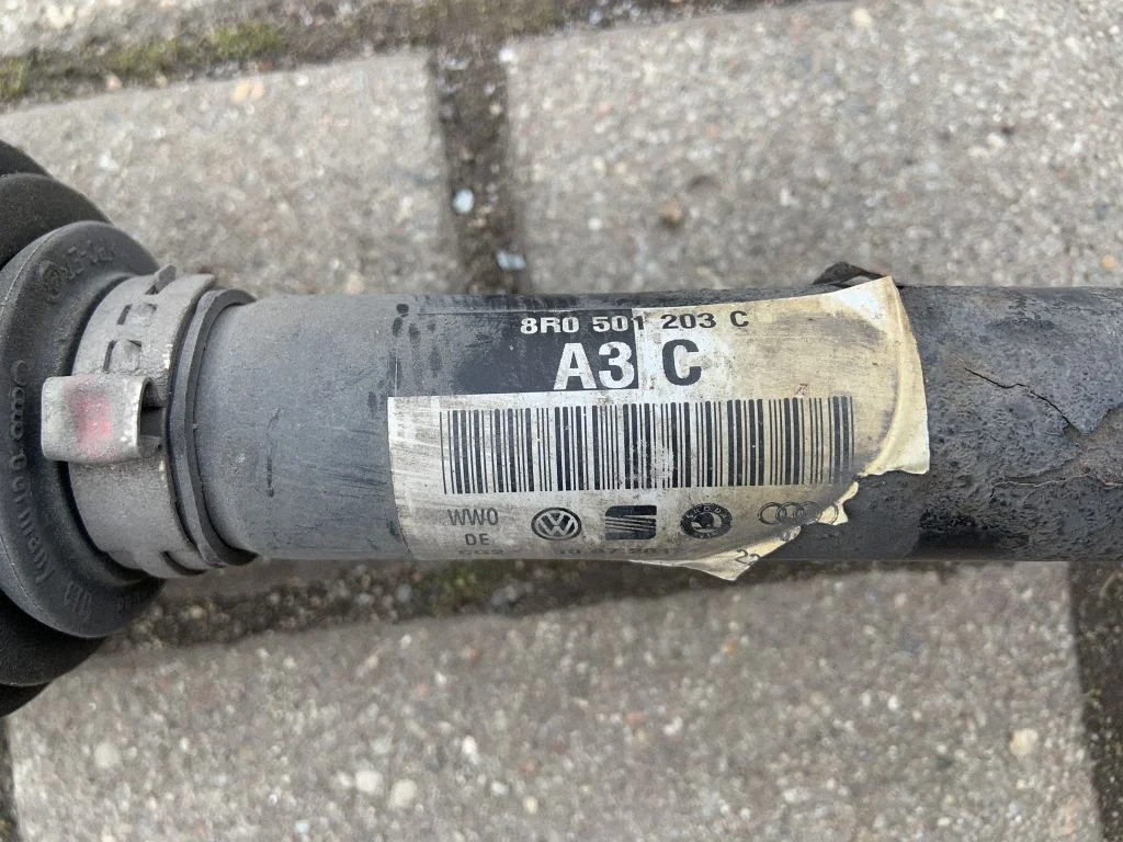 Tagumine pooltelg – Audi A8 S8 D4 4H (2010-2016)