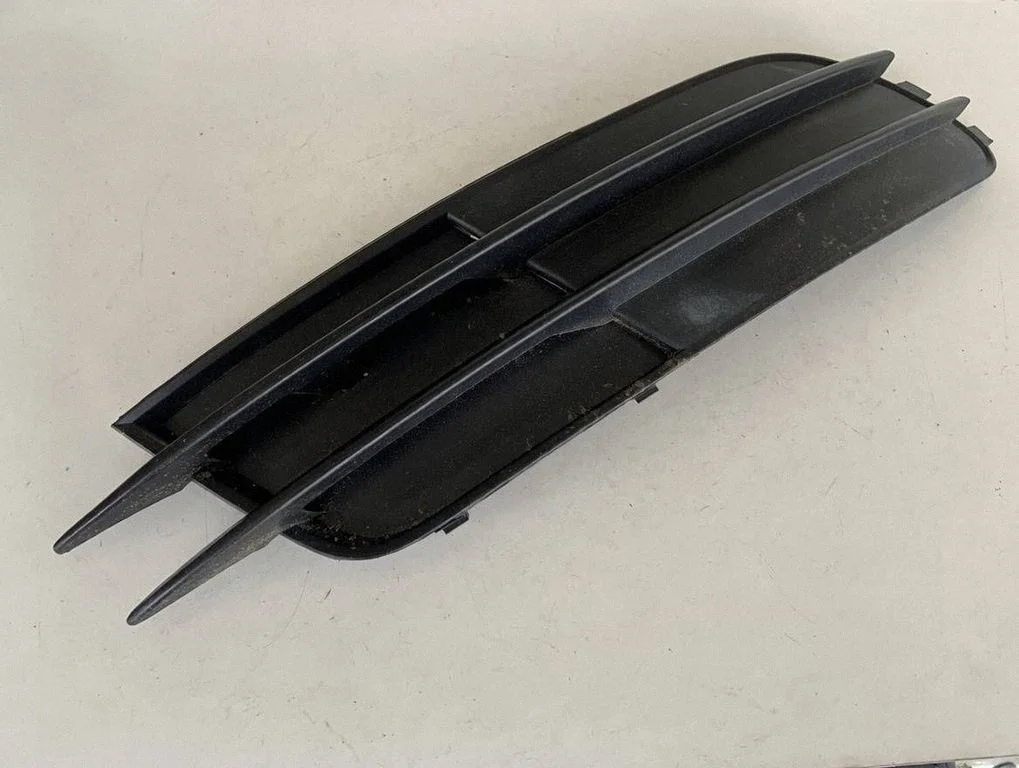 Front bumper lower grill 4G0807681F