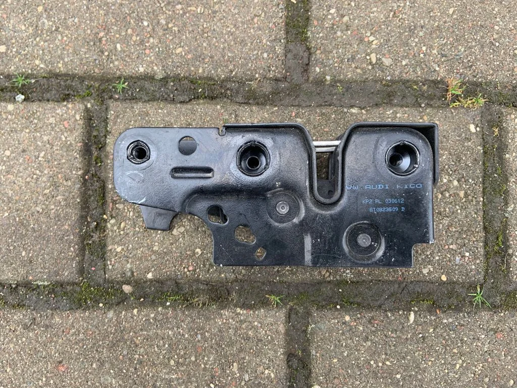 Mootorikapoti lukk – Audi A5 Sportback 8TA (2009-2016)