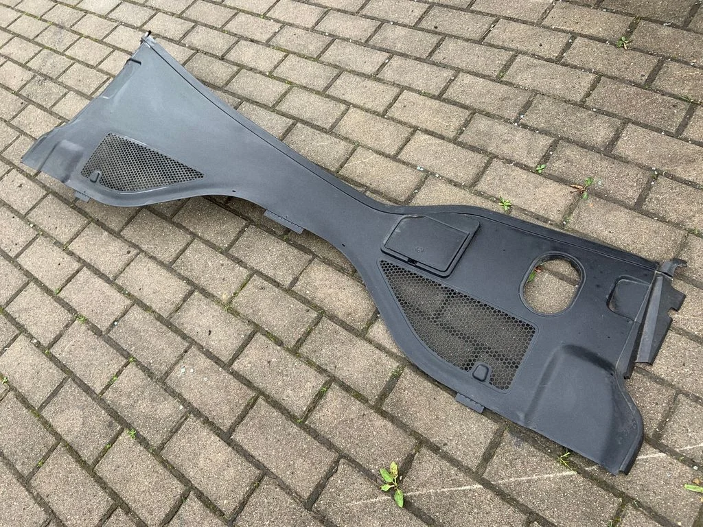 Wiper trim 4G8819447