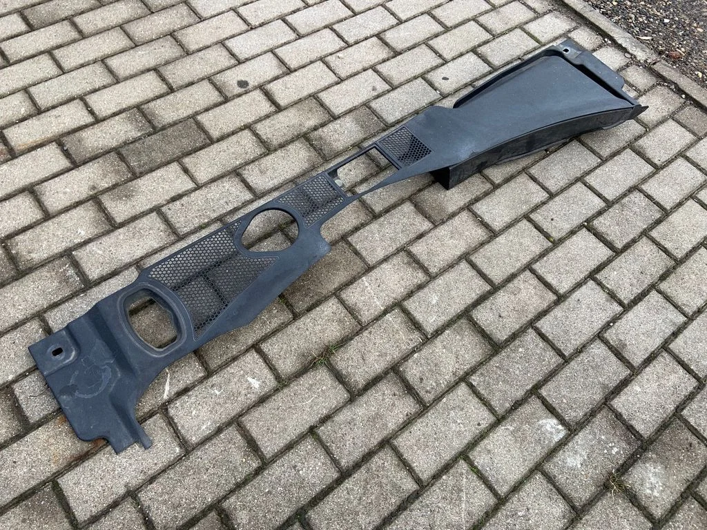 Wiper trim 8K1819447