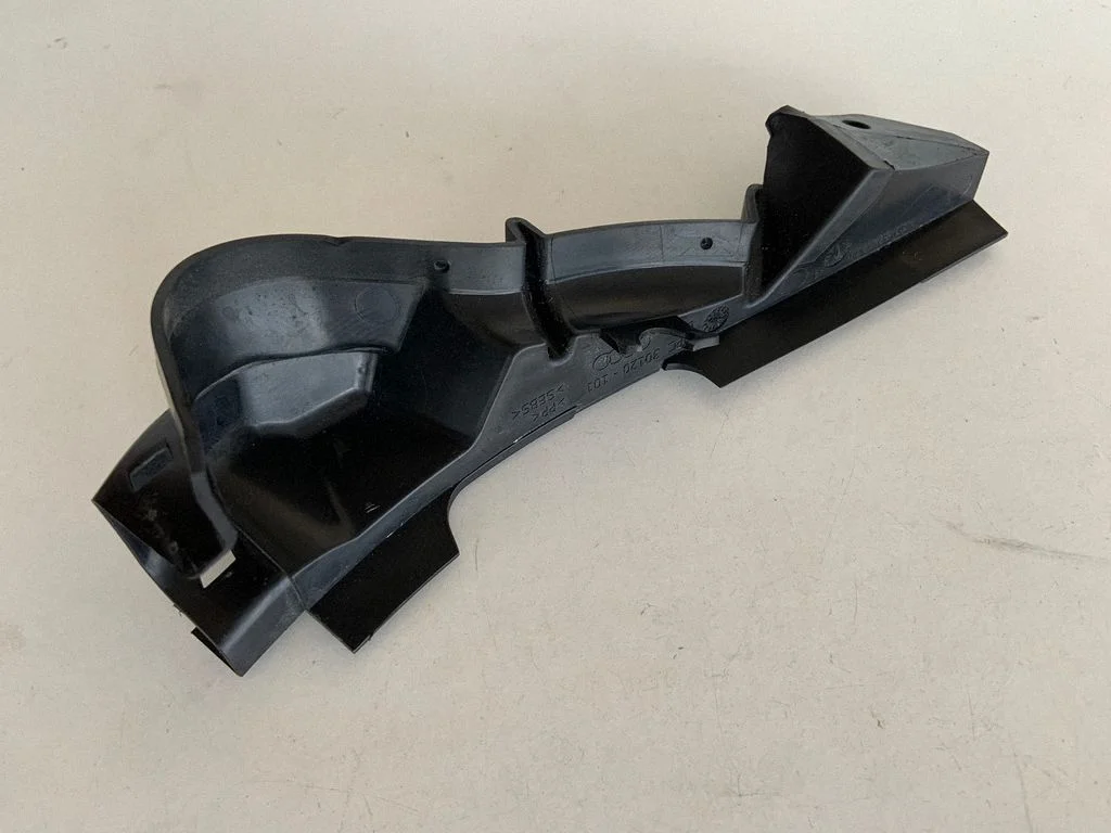 Poritiiva kinnitusklamber 4G0805233