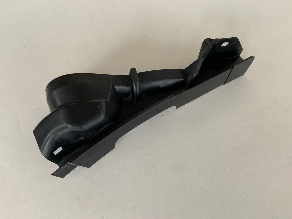 Fender mounting bracket 4G0805234