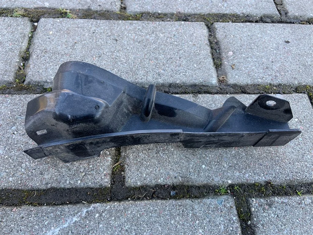 Fender mounting bracket 4G0805234