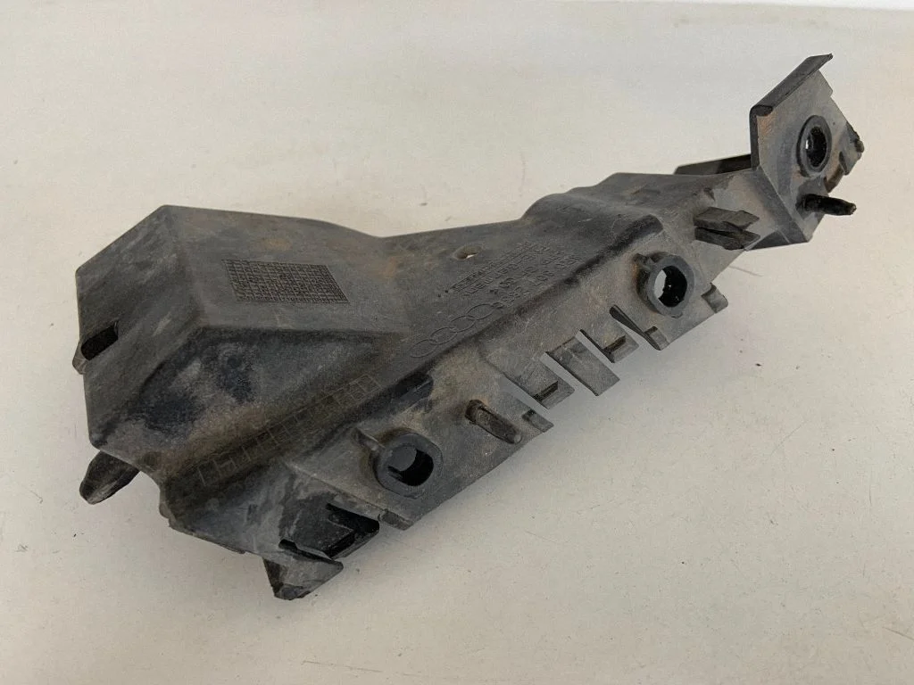 Fender mounting bracket 8R0807283C