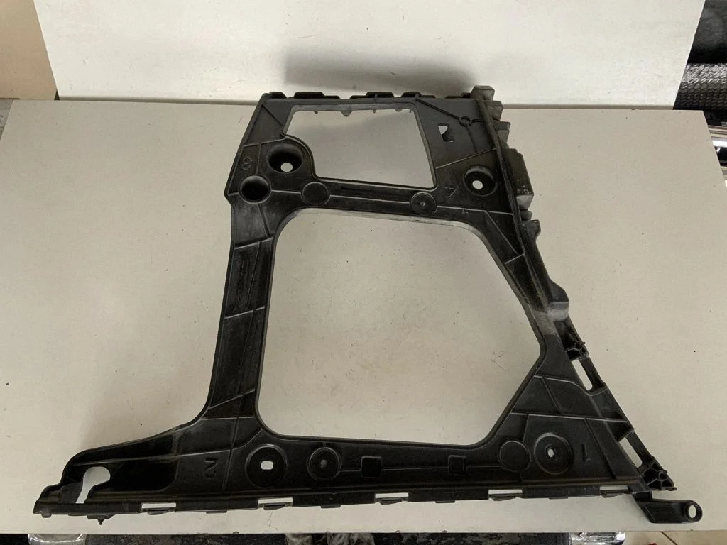 Rear bumper mounting bracket 4M0807453