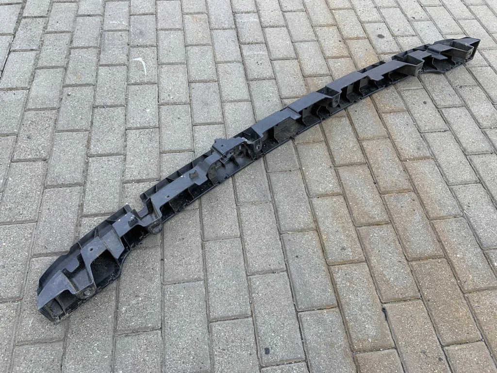 Aizmugurējā bufera turētājs 4M0807458
