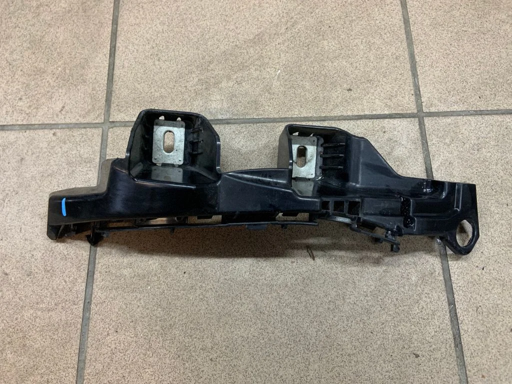 Rear bumper mounting bracket A2058850465