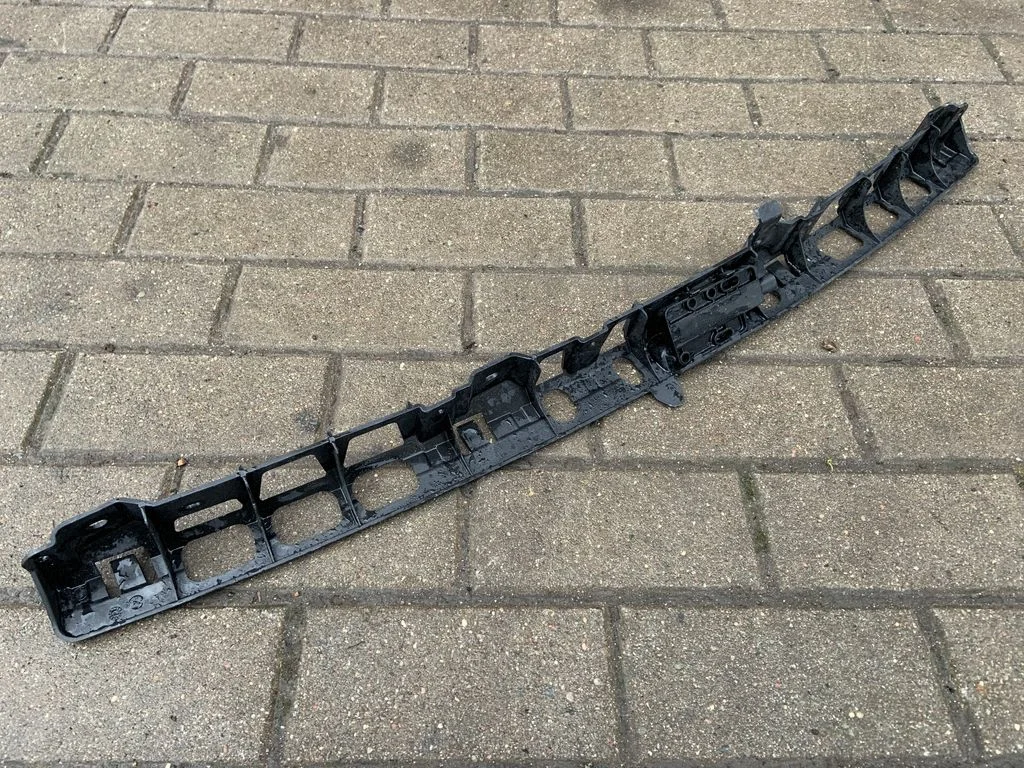 Rear bumper mounting bracket 7P5807863