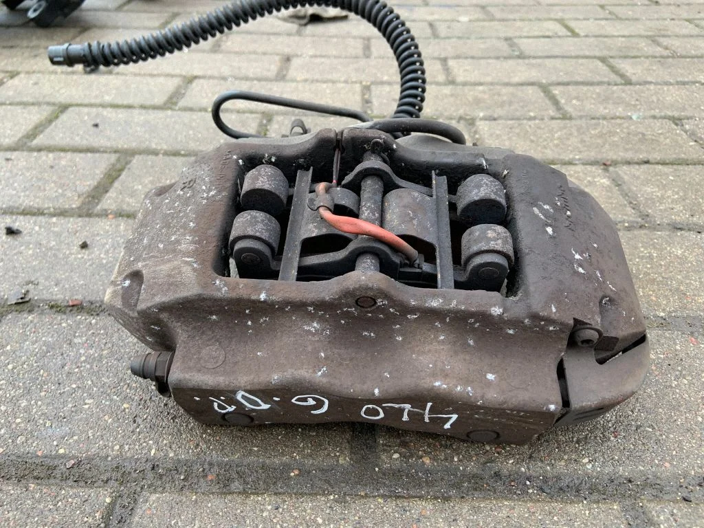 Rear brake caliper 7L6615424L