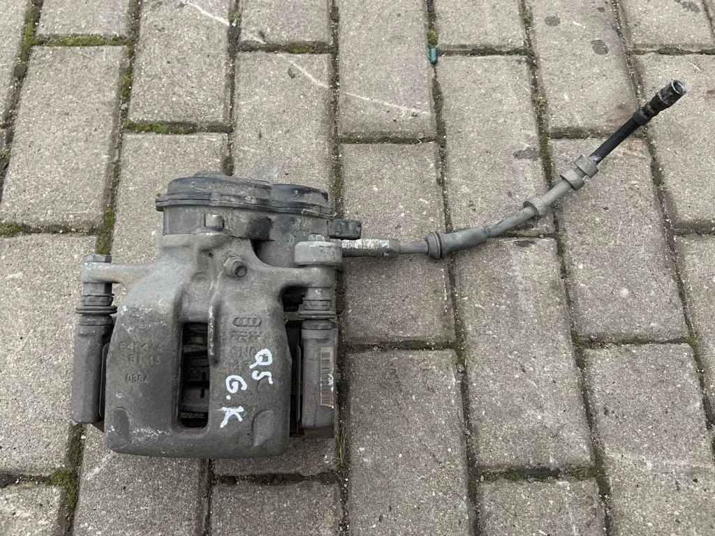 Rear brake caliper 32347485B
