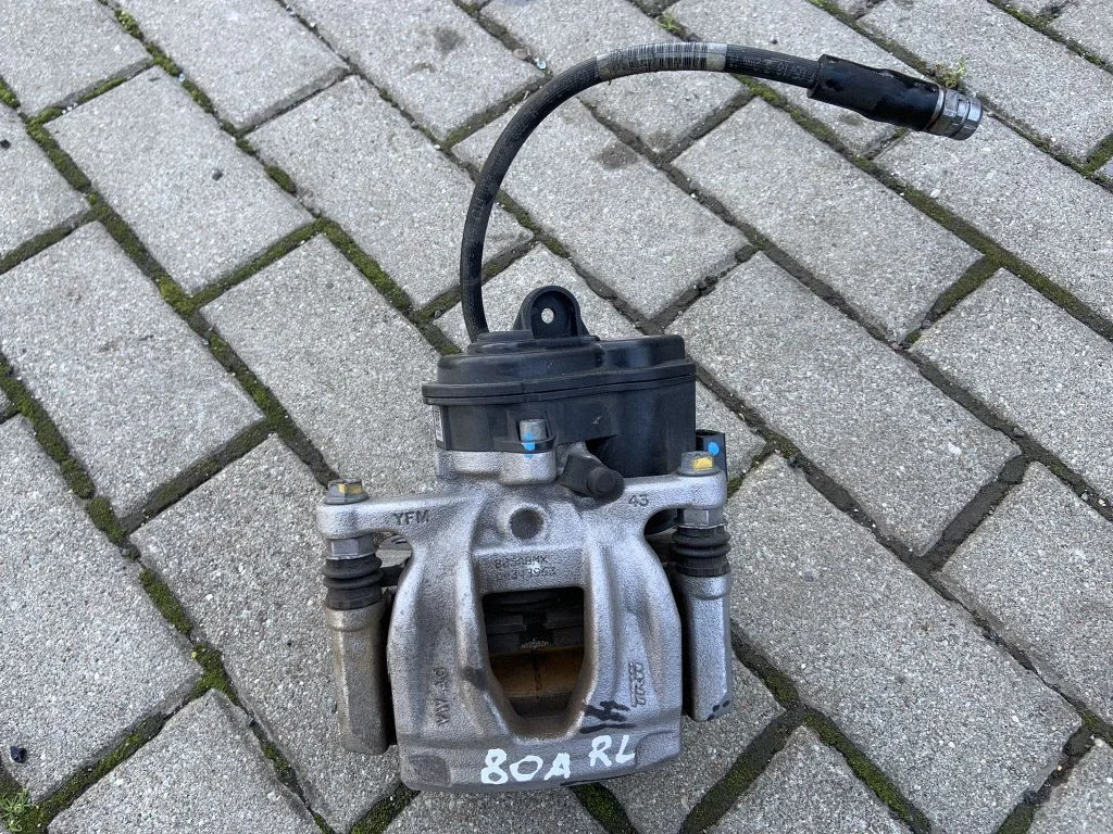Aizmugurējais bremžu suports 80A615405