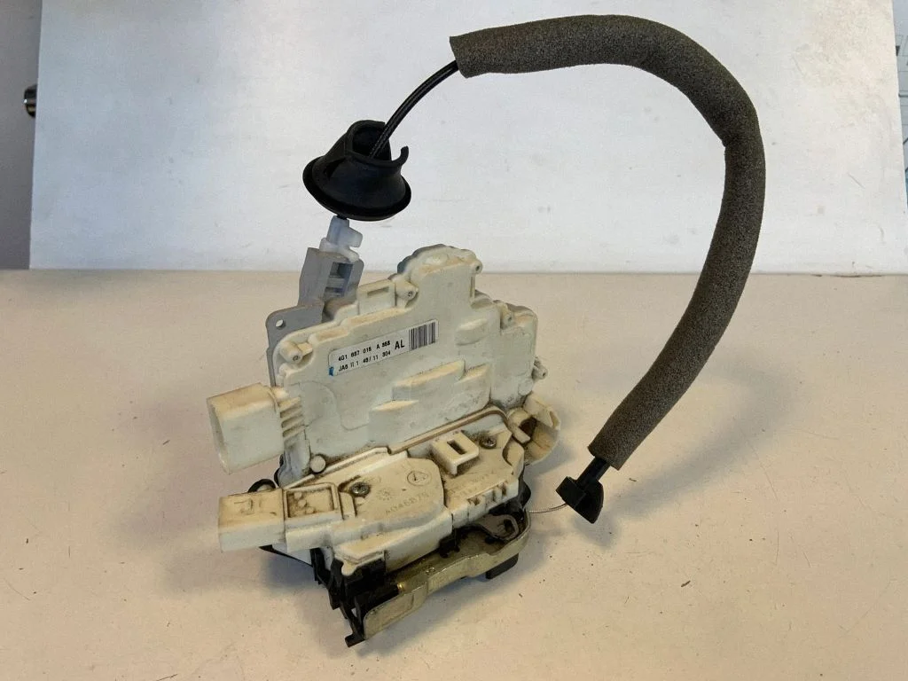 Front door lock 4G1837015A