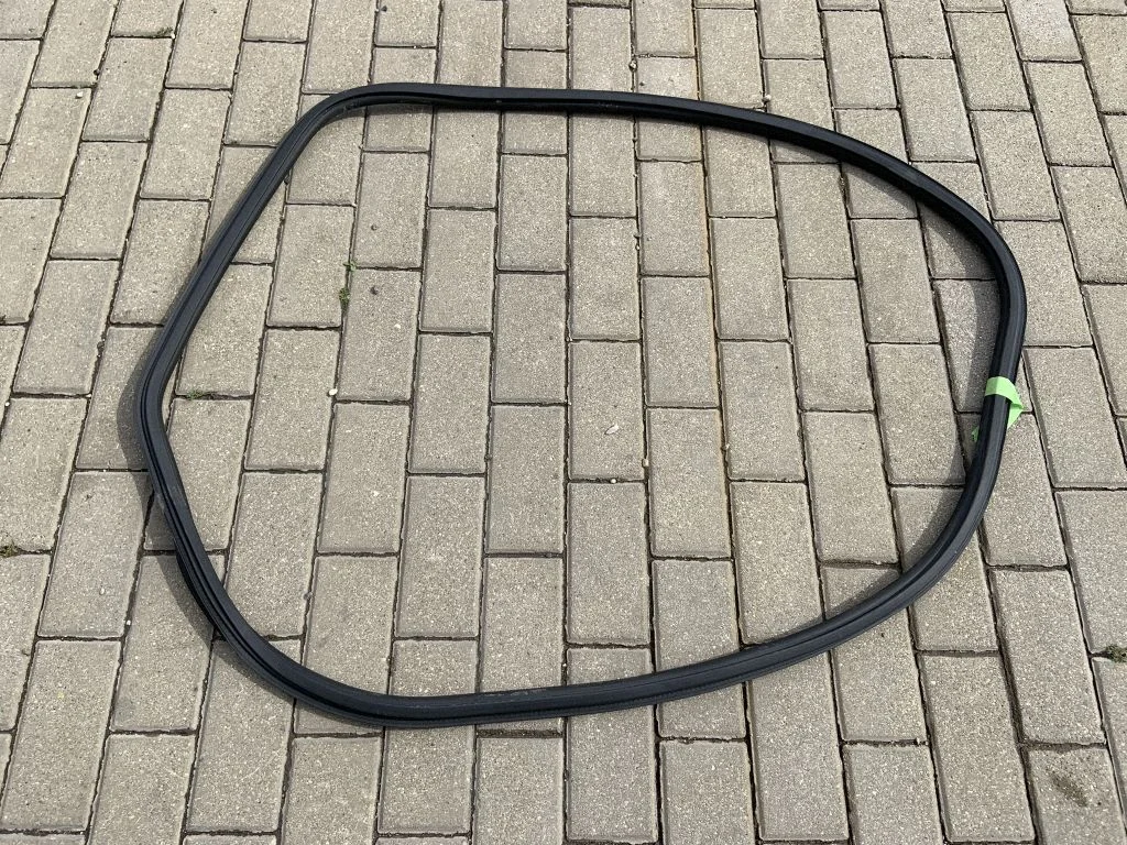 Uszczelka drzwi tylnych (na karoserii) 80A833721