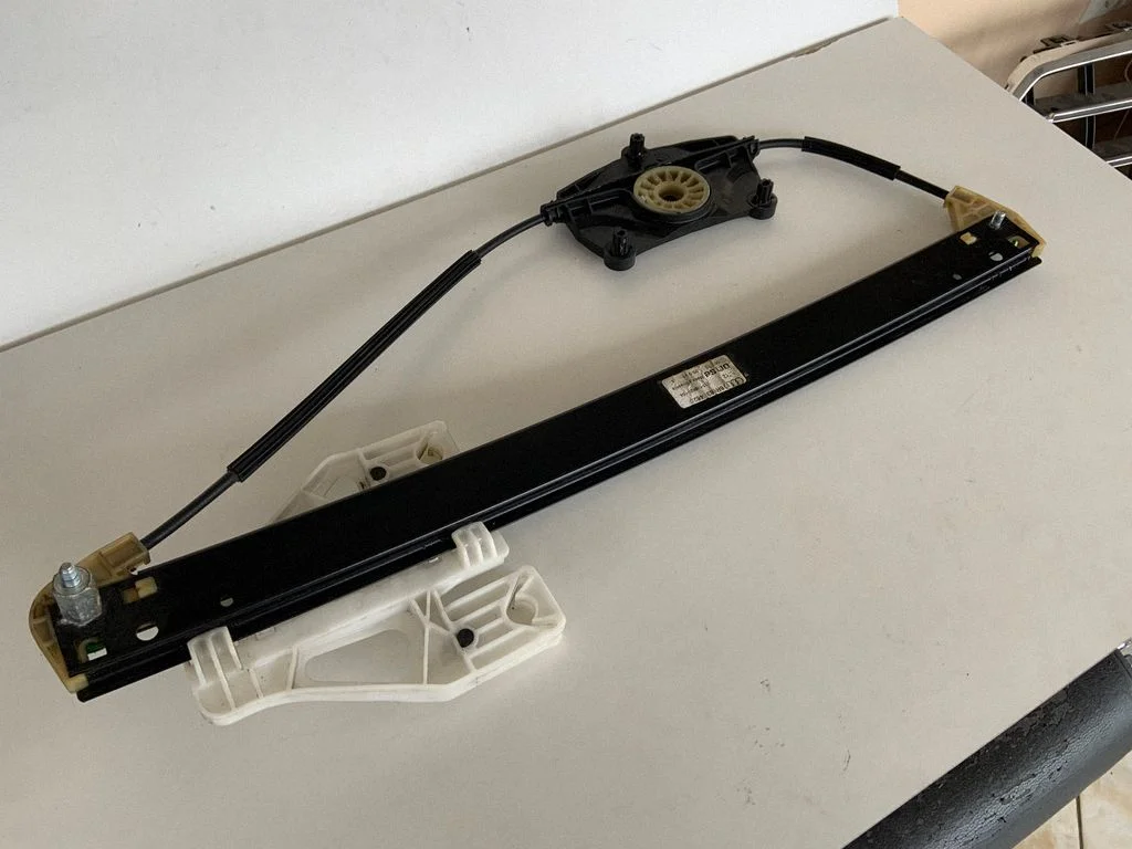 Galinio el. lango pakėlimo mechanizmas be varikliuko