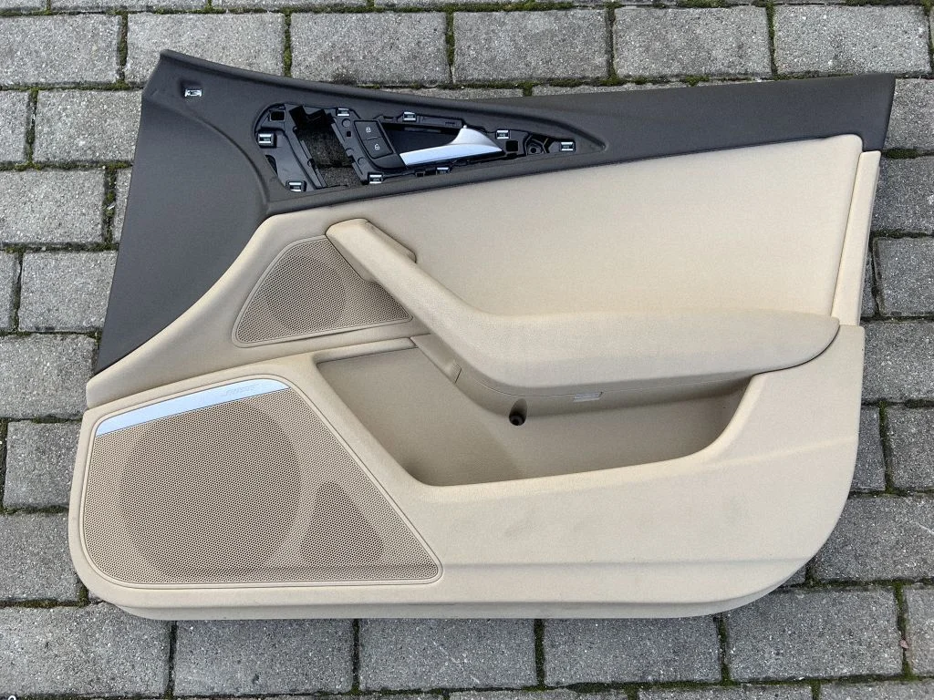 Front door card panel trim 4G1867106