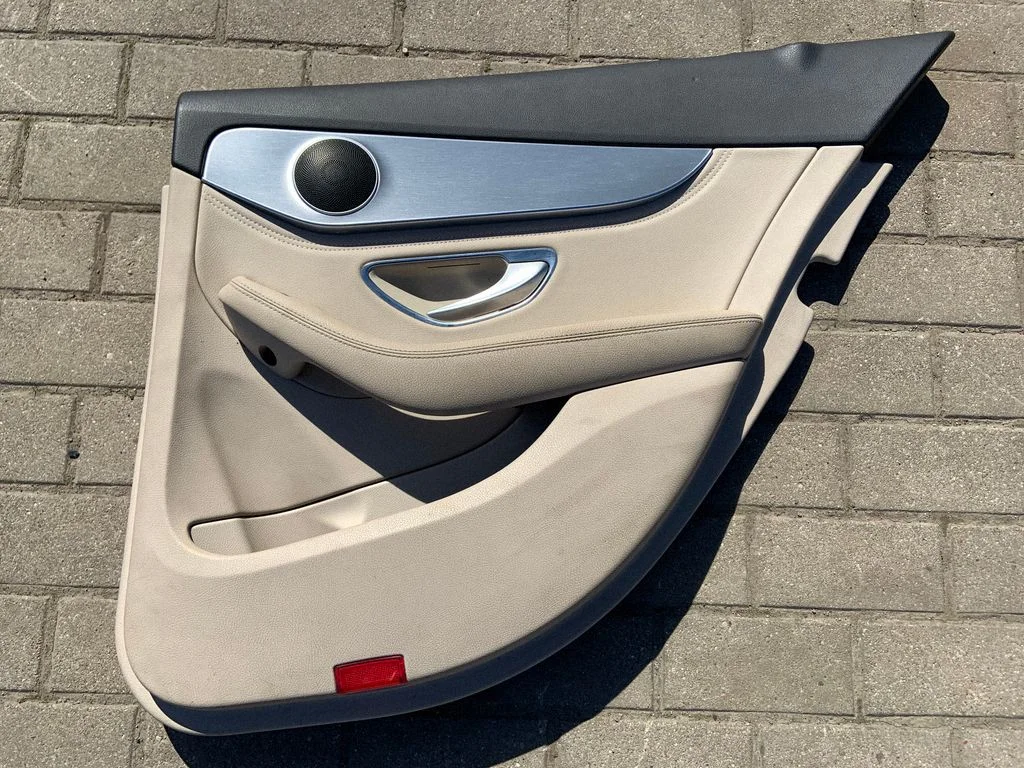Rear door card panel trim – rear right