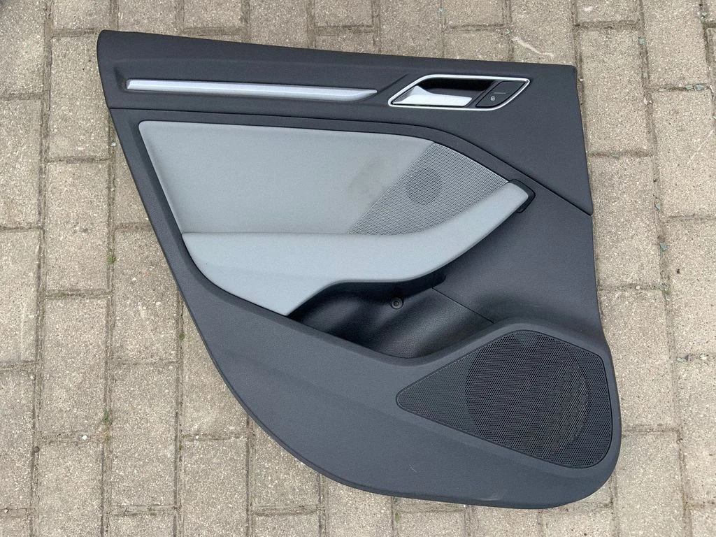 Rear door card panel trim 8V5867305