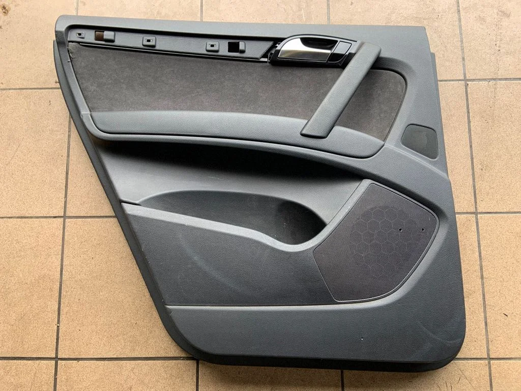 Rear door card panel trim 4L0867305