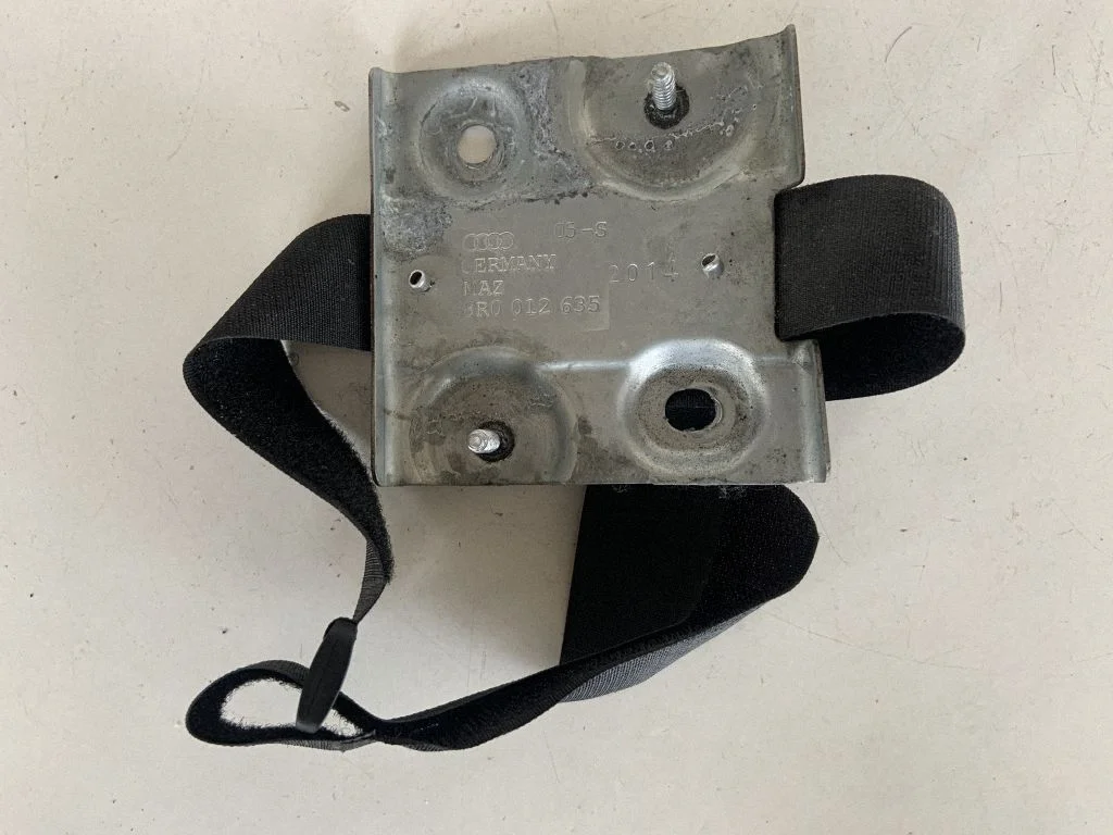 Other trunk/boot trim element 8R0012635