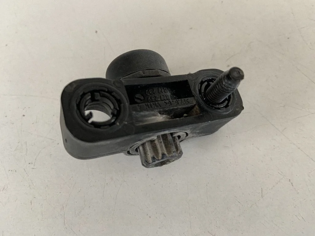 Other trunk/boot trim element 8R0827239