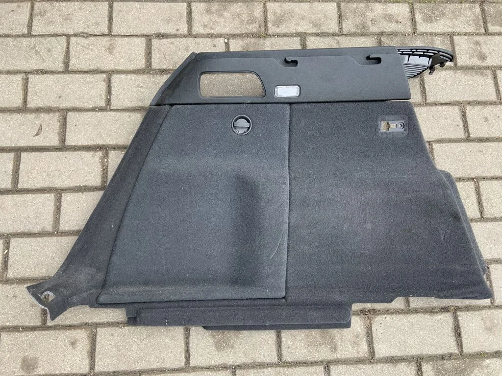 Boczny panel tapicerki bagażnika – Audi Q5 SQ5 8R (2008-2017)