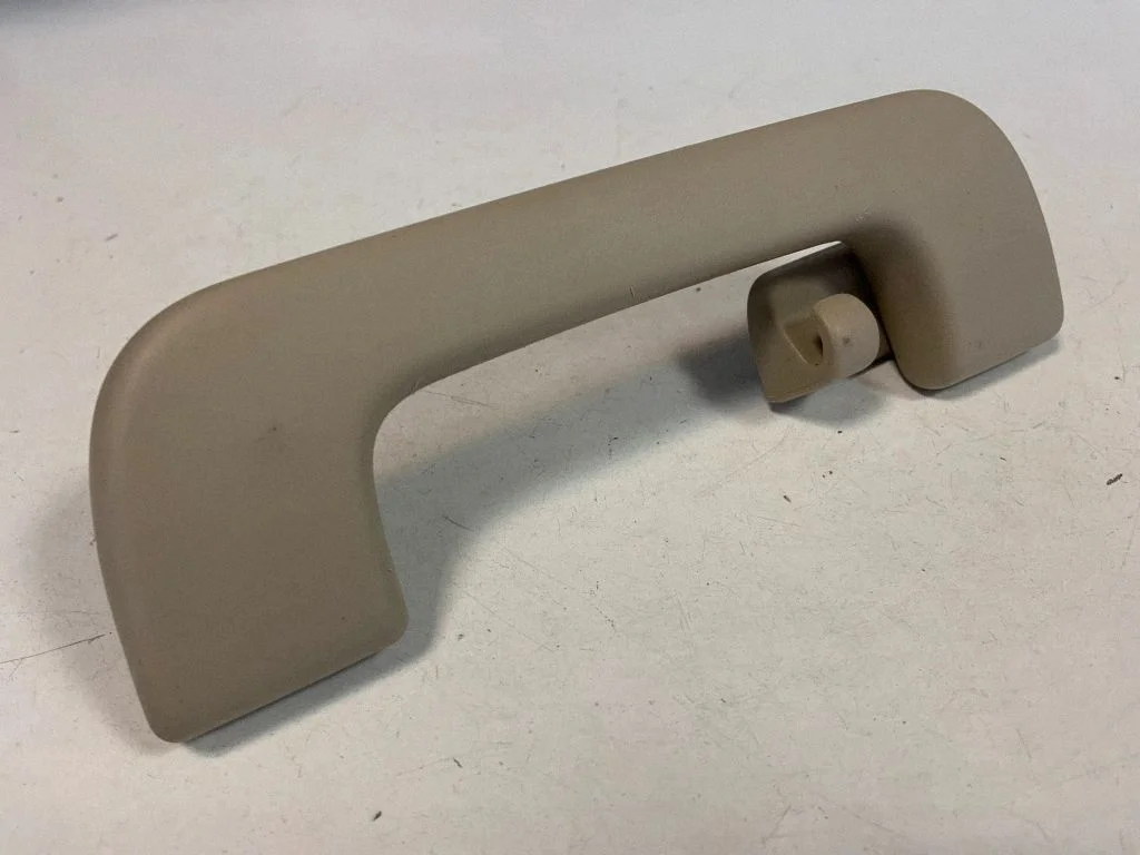 Tagumine lae käepide 8R0857607J