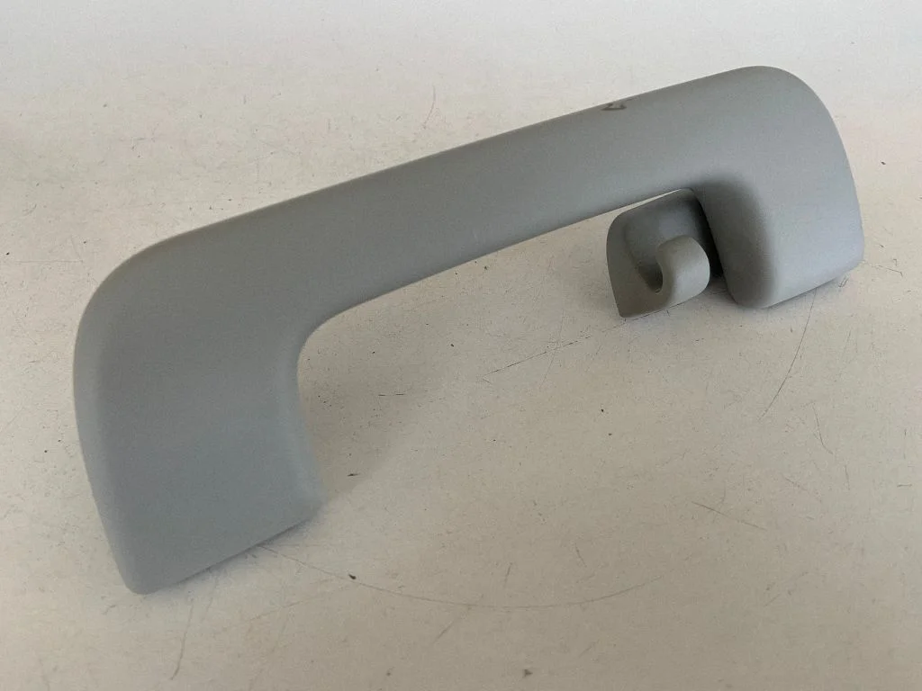 Tagumine lae käepide 8K0857607C