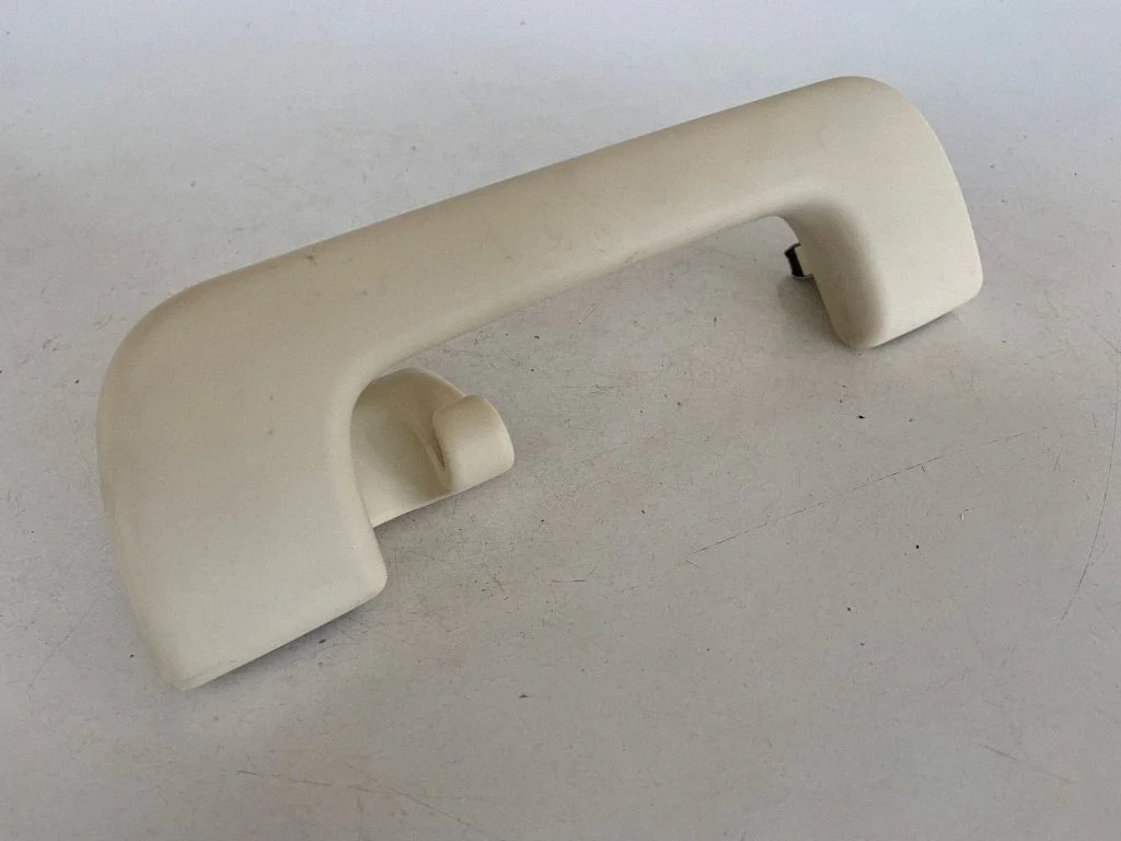 Tagumine lae käepide 8K0857608A