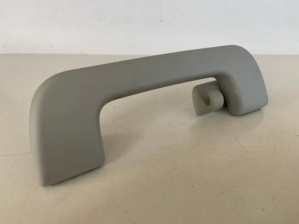 Tagumine lae käepide 8K0857607C