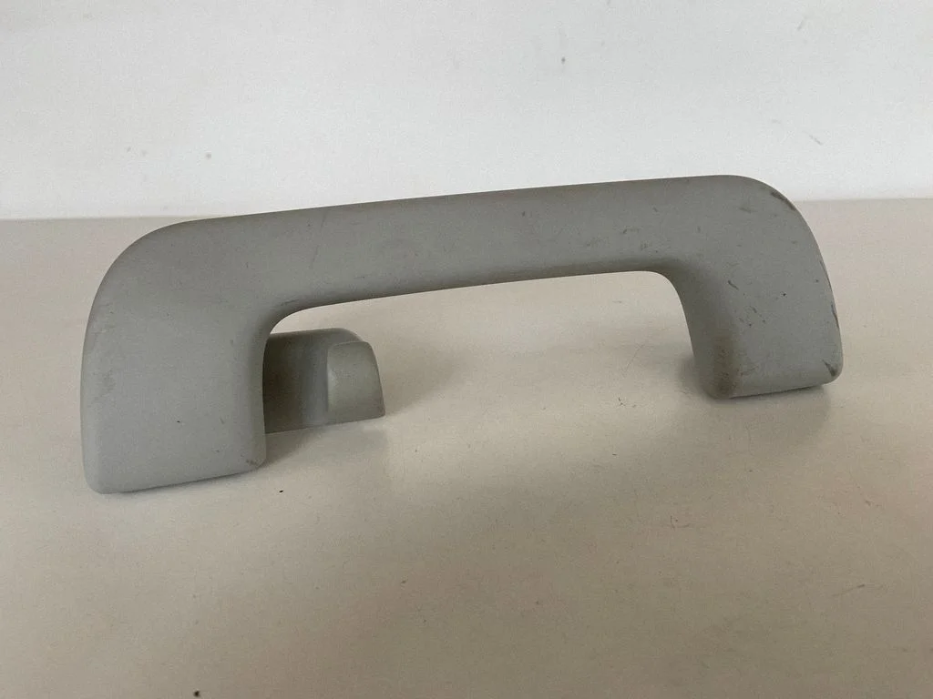 Tagumine lae käepide 8K0857608A