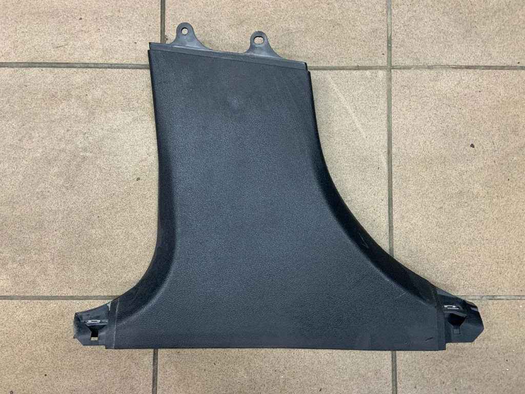 (B) pillar trim (bottom) A2056900025