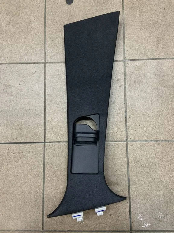 (B) pillar trim (top) A2056901030