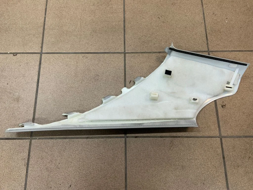 (C) pillar trim 8T0867287A