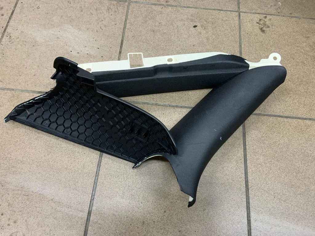 (C) piilari kate – Audi A6 S6 C7 4G (2011-2018)