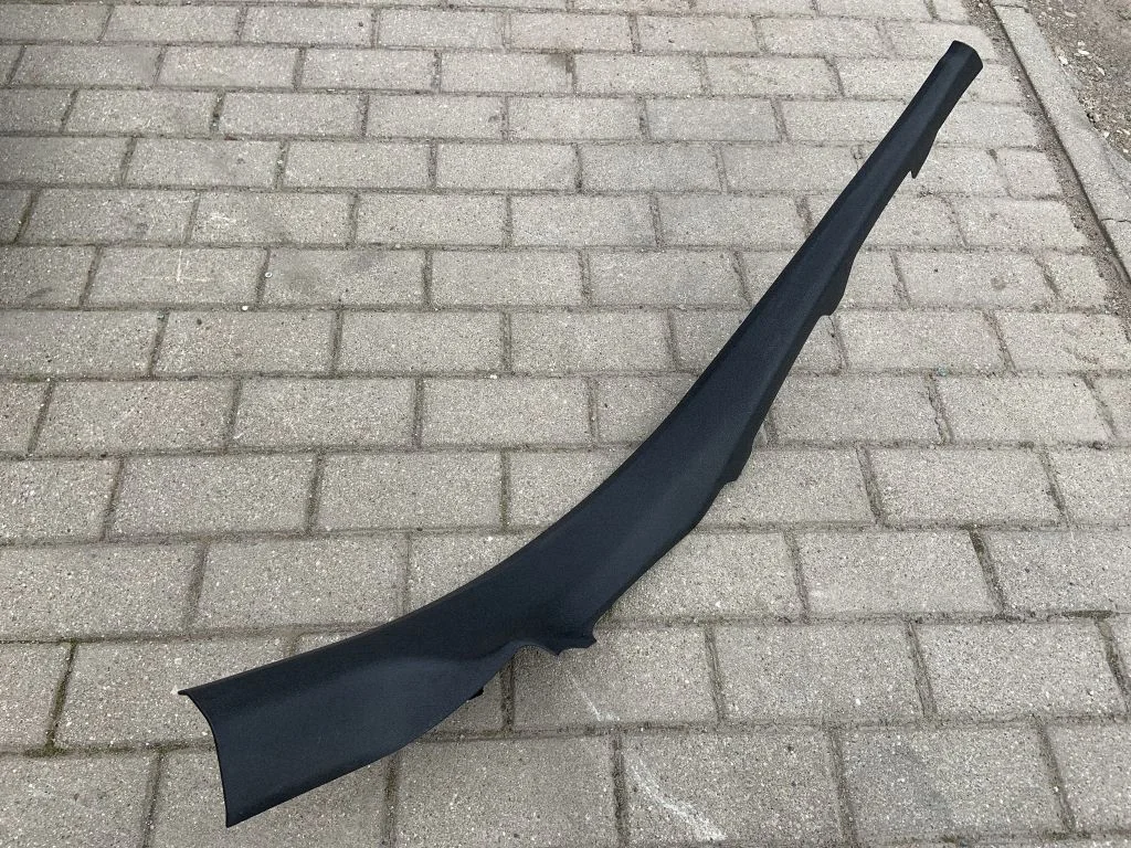 Rear sill trim cover 8W0867768