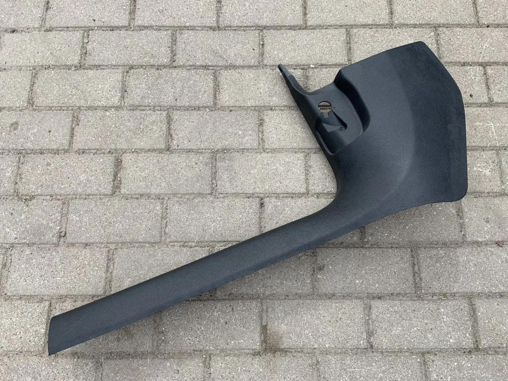 Front sill trim cover 8W1867271