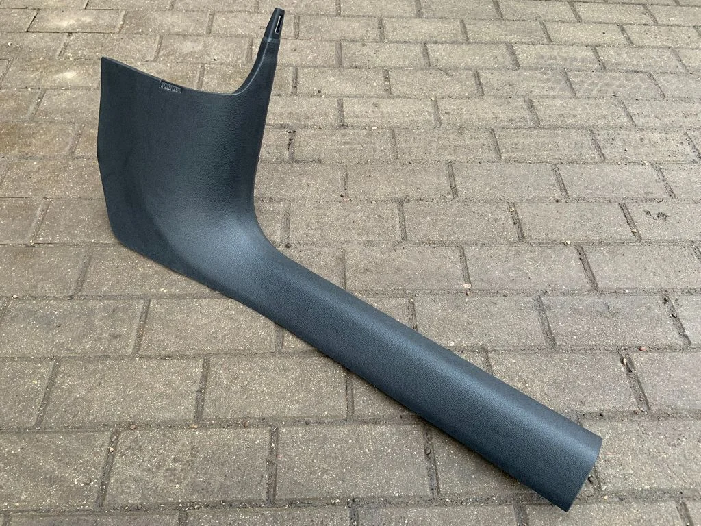 Esilävise kate (sisemine) 8W1867272A