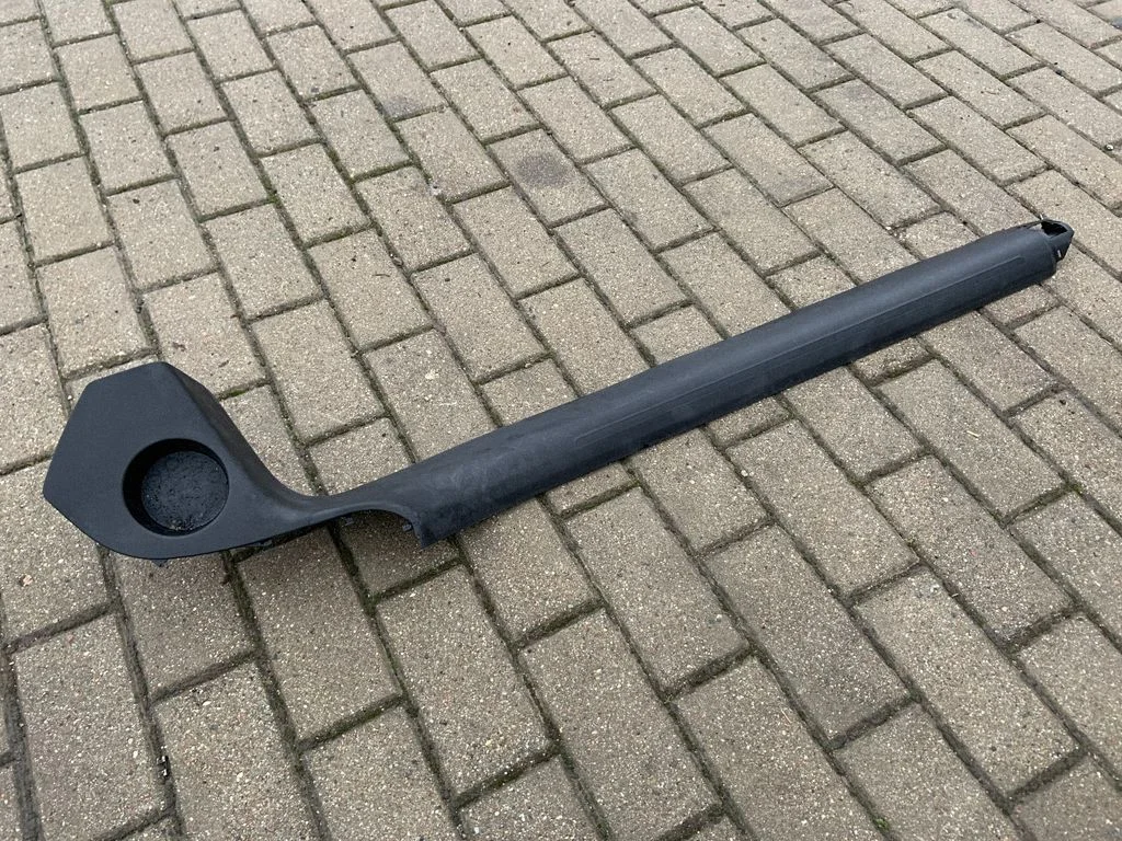 Front sill trim cover 8T0853906B