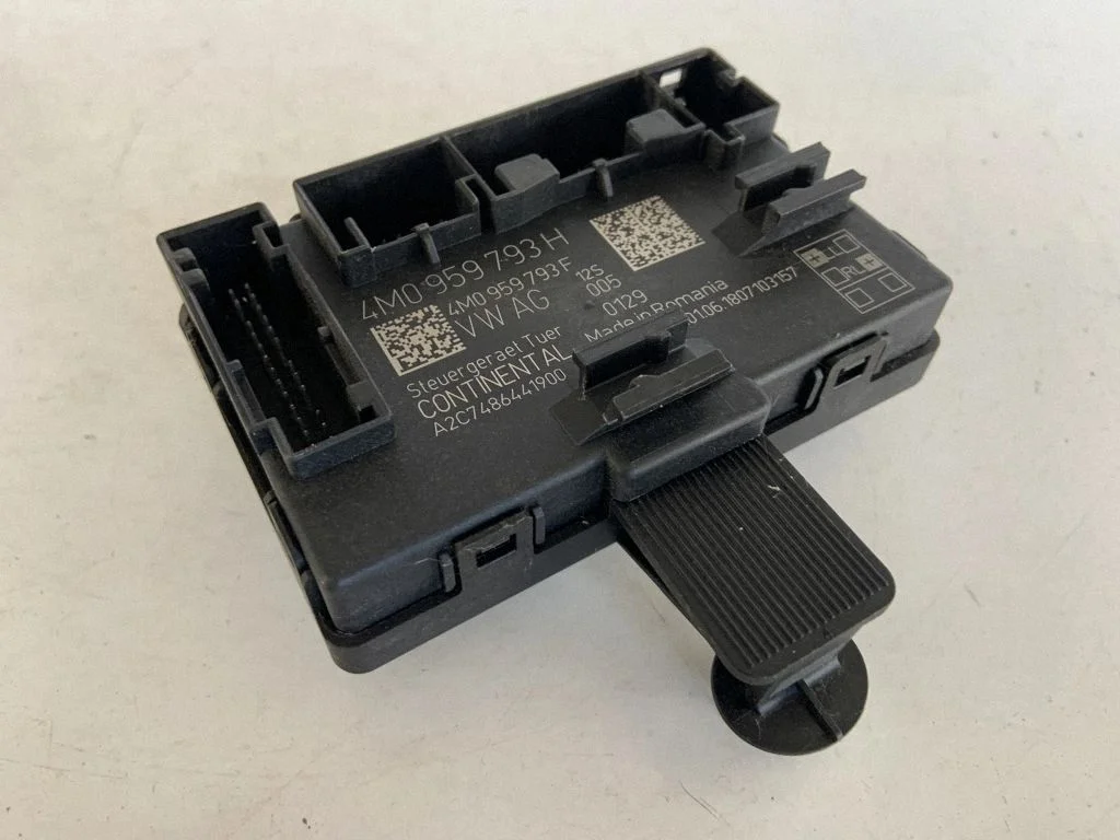 Durų elektronikos valdymo blokas