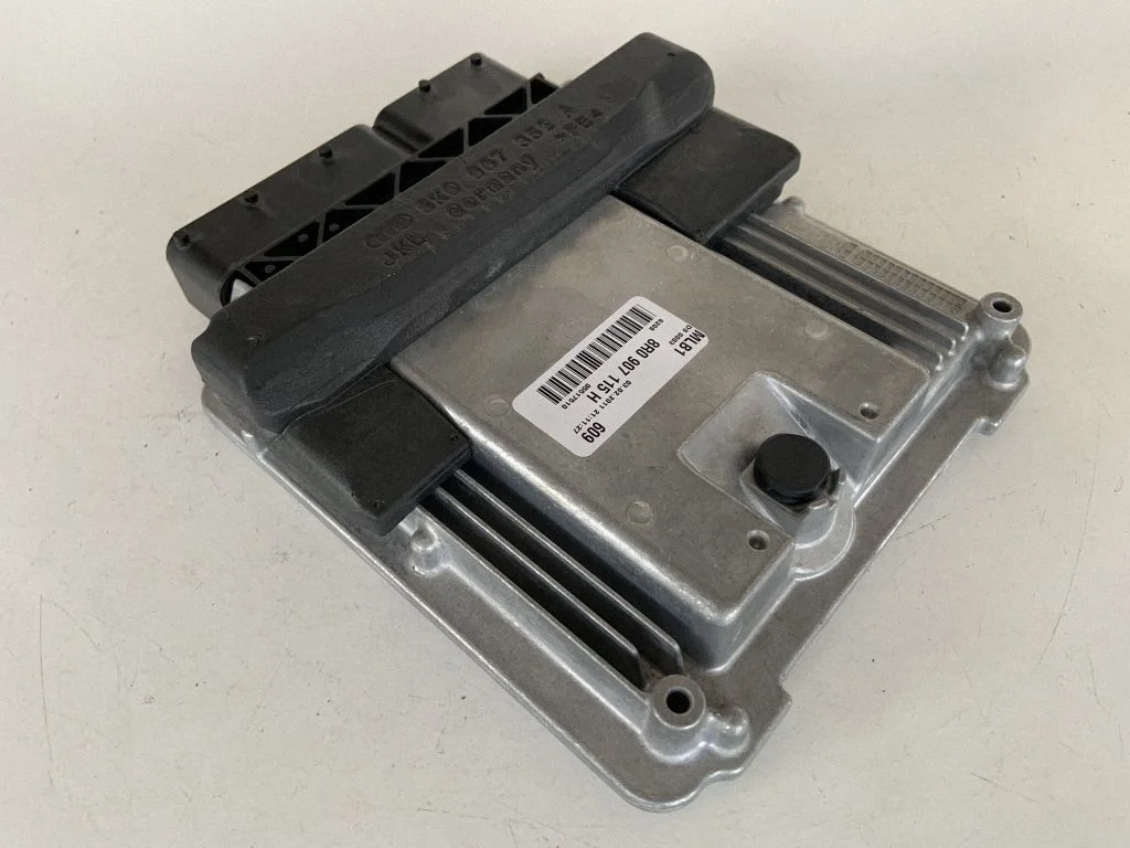 Engine control unit/module 8R0907115H