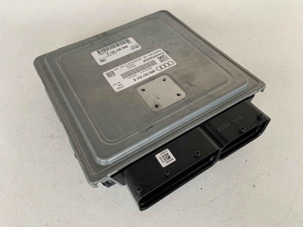 Engine control unit/module – Audi Q5 SQ5 8R (2008-2017)