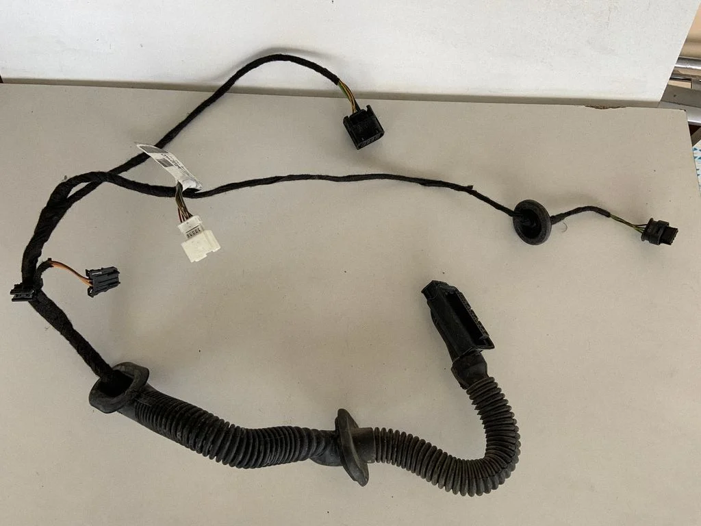 Tagaukse juhtmestik A1175407009
