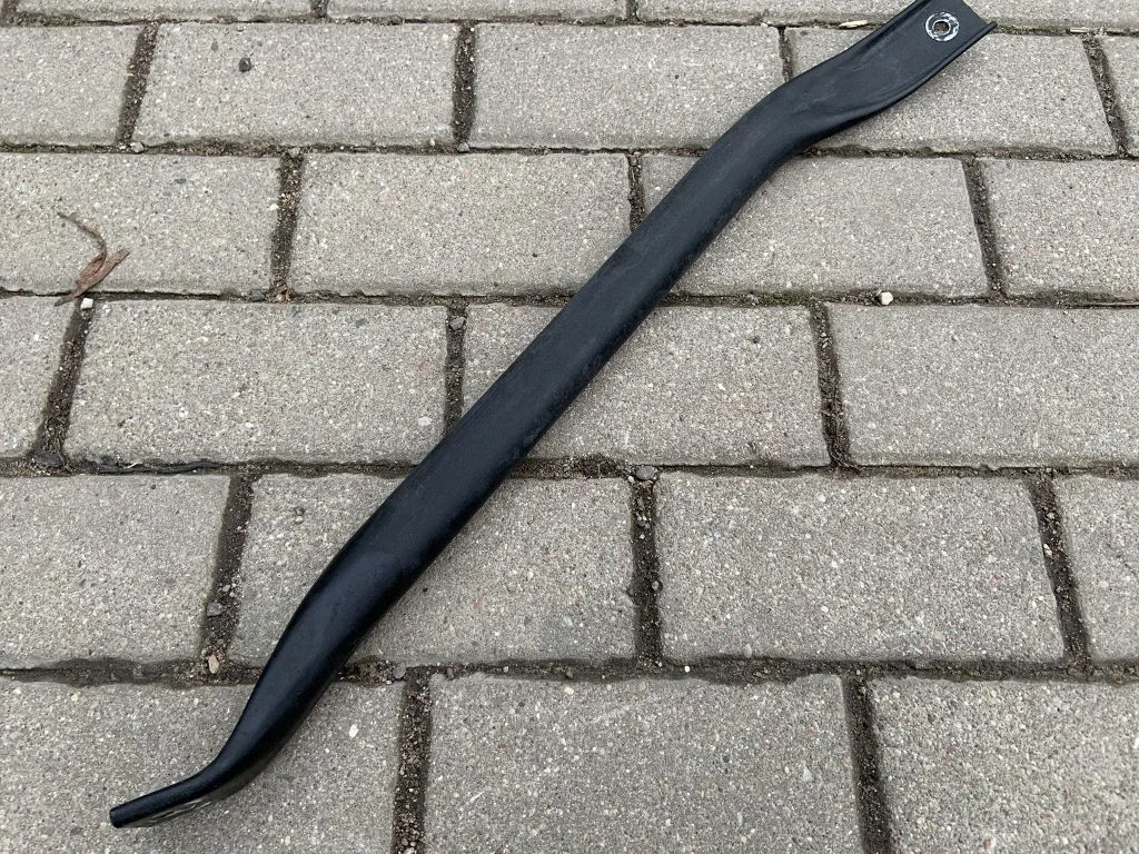 Other engine bay part 8R0805620B