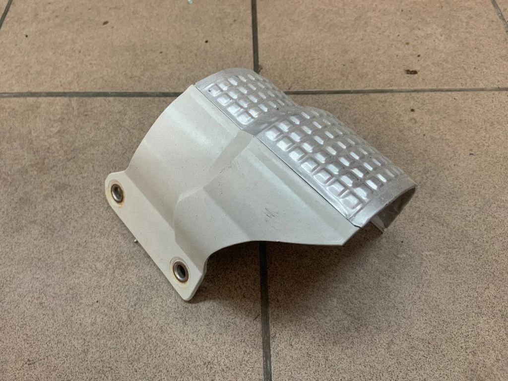 Kita variklio skyriaus detalė